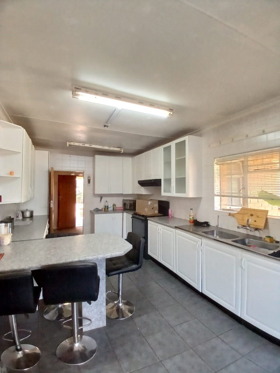 4 Bedroom Property for Sale in Vaalpark Free State